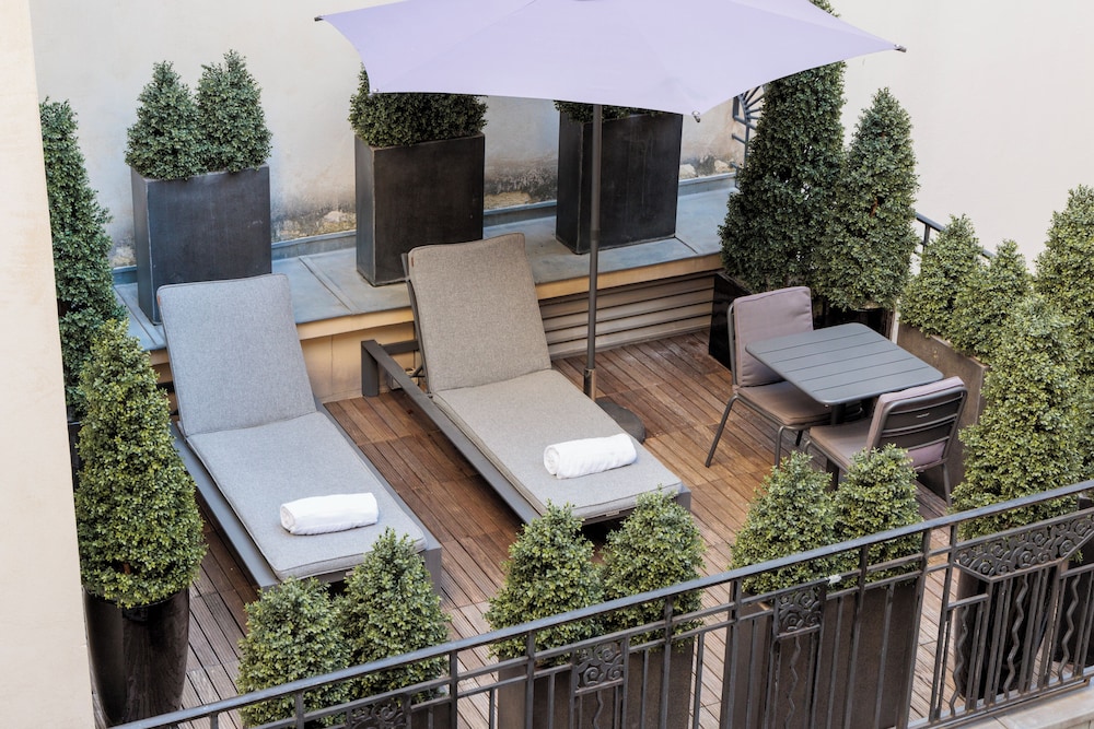 Suite, 1 King Bed, Terrace, City View photo 2