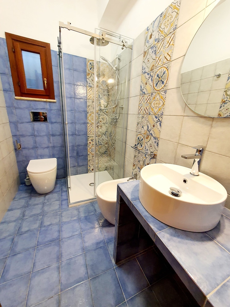 Classic Room - Photo 5