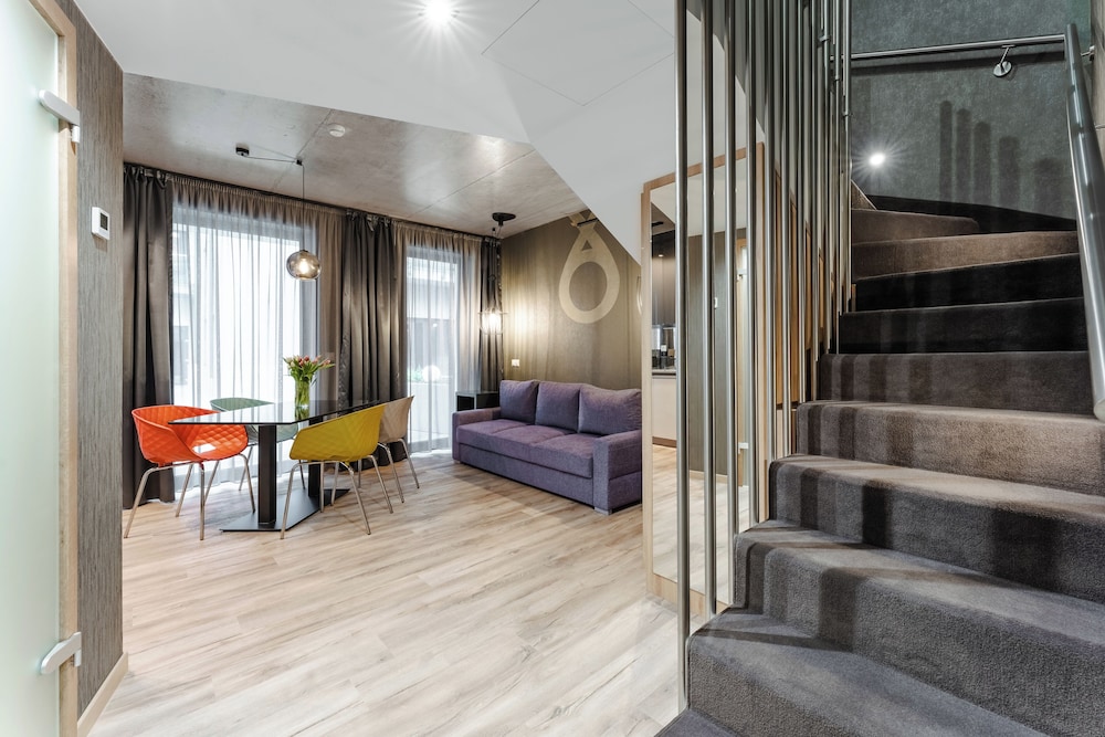 Premium Suite
