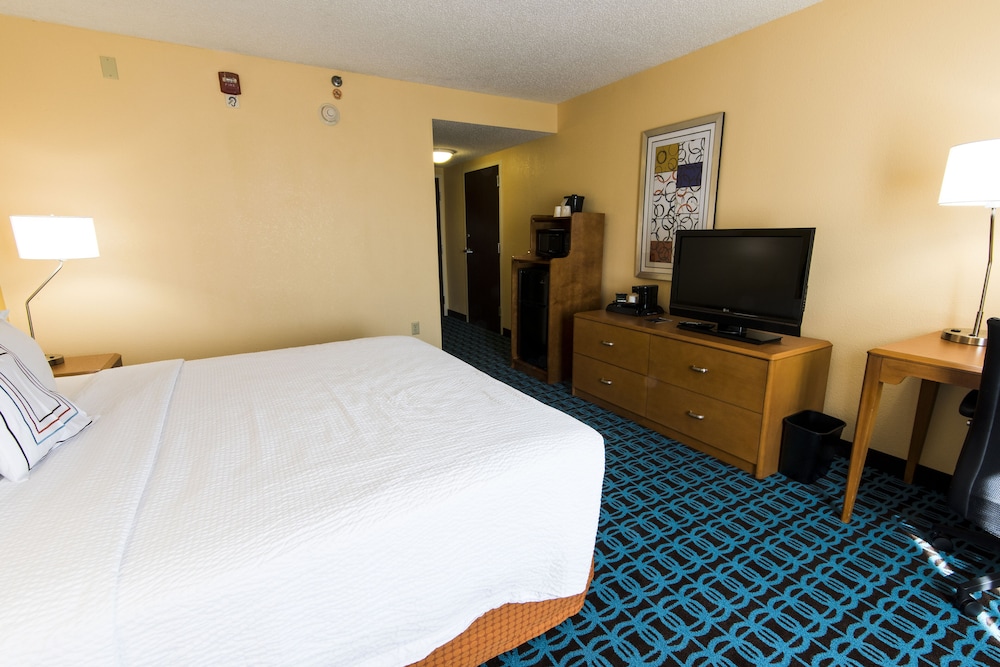 Room, 2 Queen Beds - Photo 3