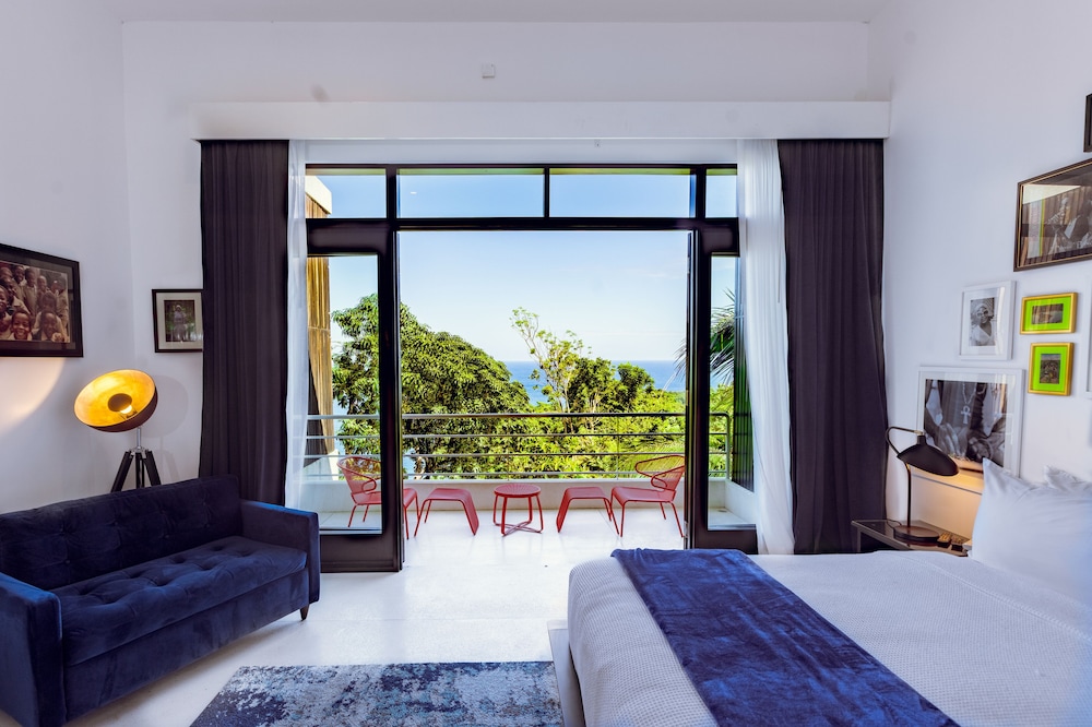 Superior Room, 1 King Bed, Ocean View