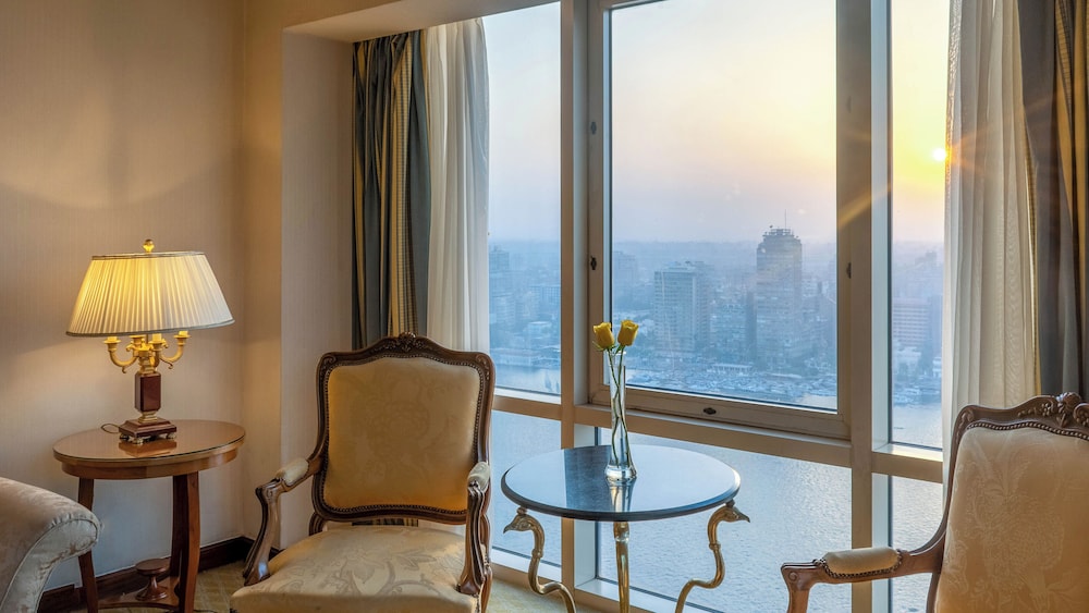 Deluxe Suite, 1 King Bed (Nile View) thumbnail 5