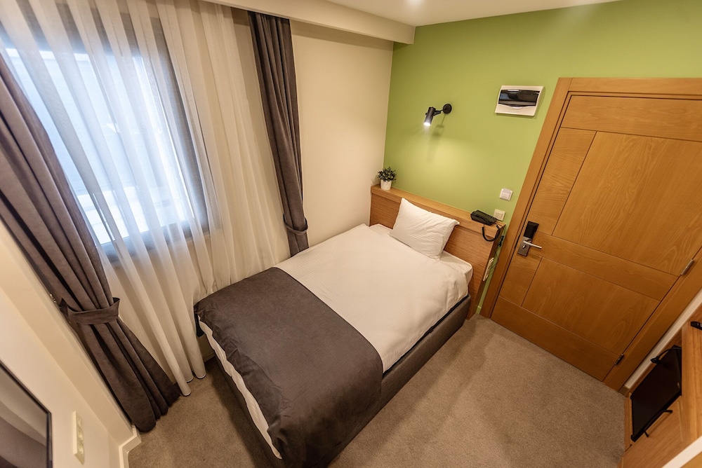 Standard Single Room photo 2