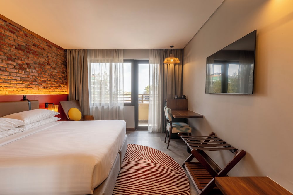 Superior Double Room, Balcony, City View photo 1