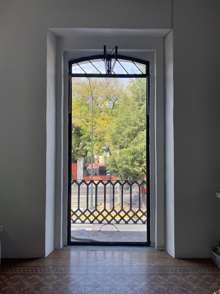Economy Double Room, Balcony, City View photo 3