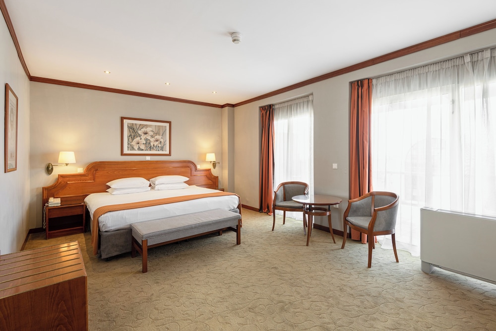 Suite, 1 Bedroom, Smoking (1 King Bed) photo 1