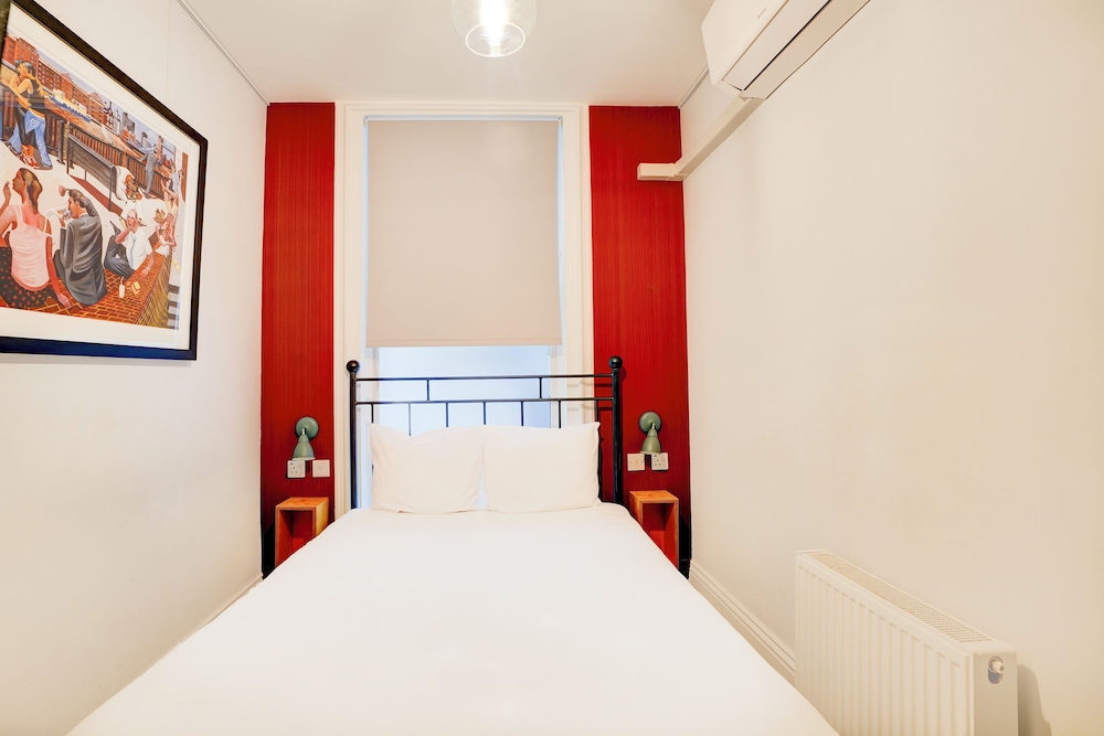 Deluxe Room, 1 Double Bed photo 2