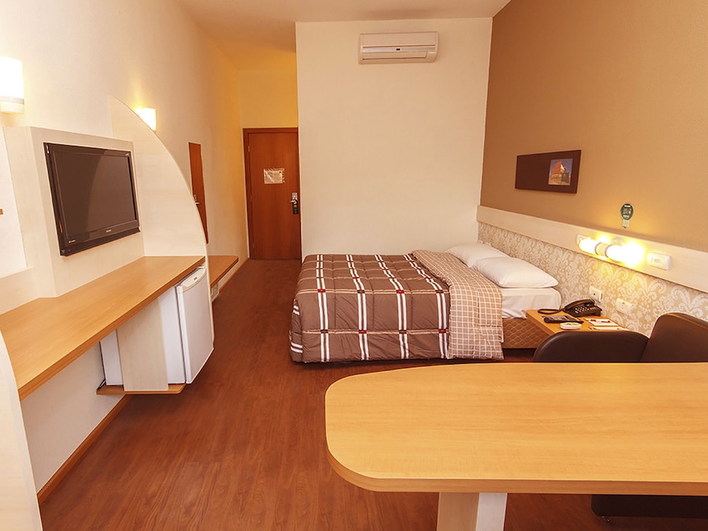Quarto casal standard, 1 cama Queen - PNE