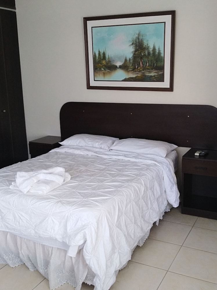 Executive Single Room, 1 Large Twin Bed, Private Bathroom photo 2