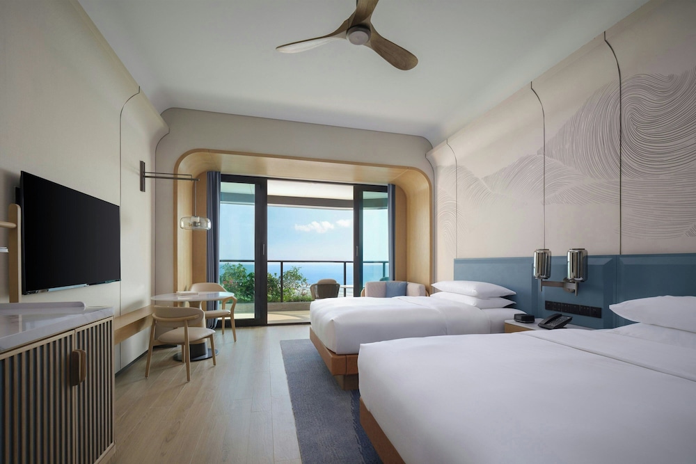 Deluxe Room, 2 Double Beds, Balcony, Ocean View