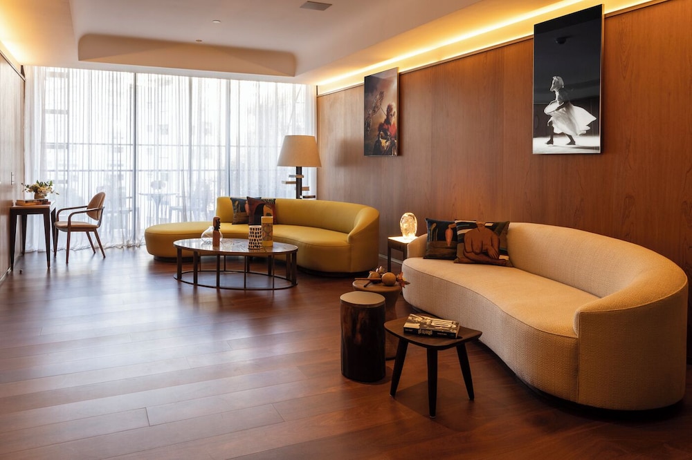 Premier Suite (Grand)