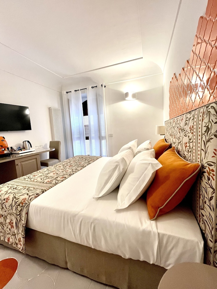 Superior Queen Room, Terrace, Sea view - Photo 9