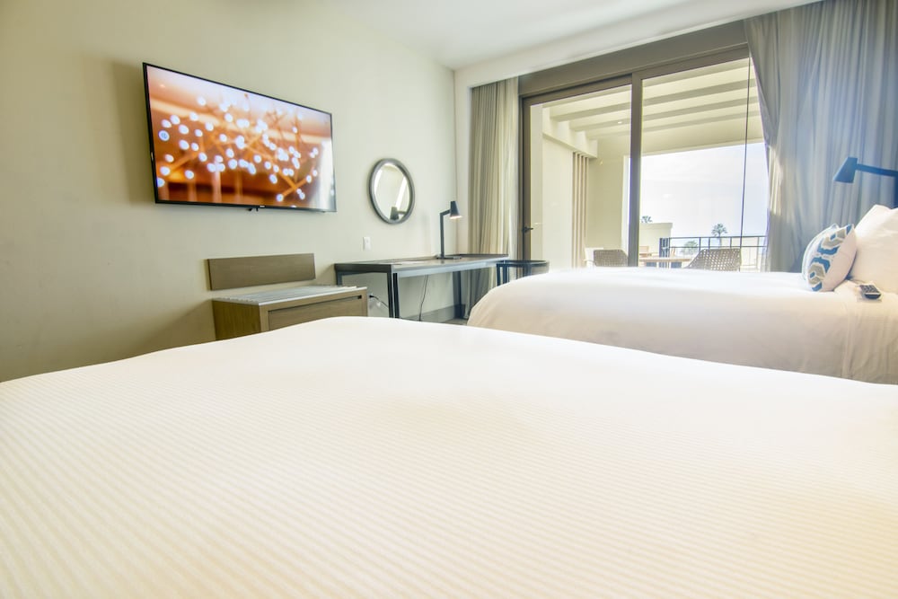Deluxe Plus Ocean View 2 Queen beds photo 2