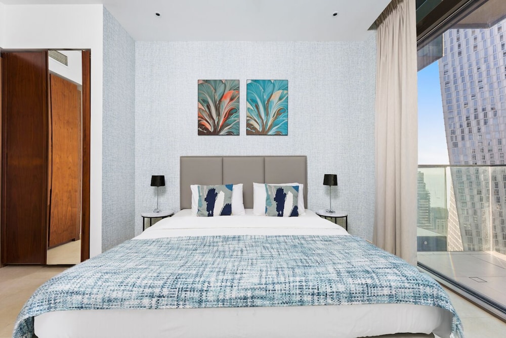 Luxury Apartment photo 2