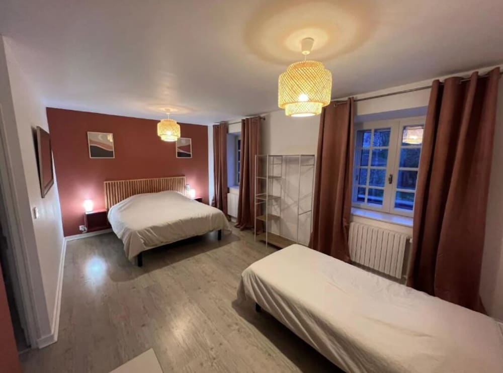 Comfort Room, Garden View