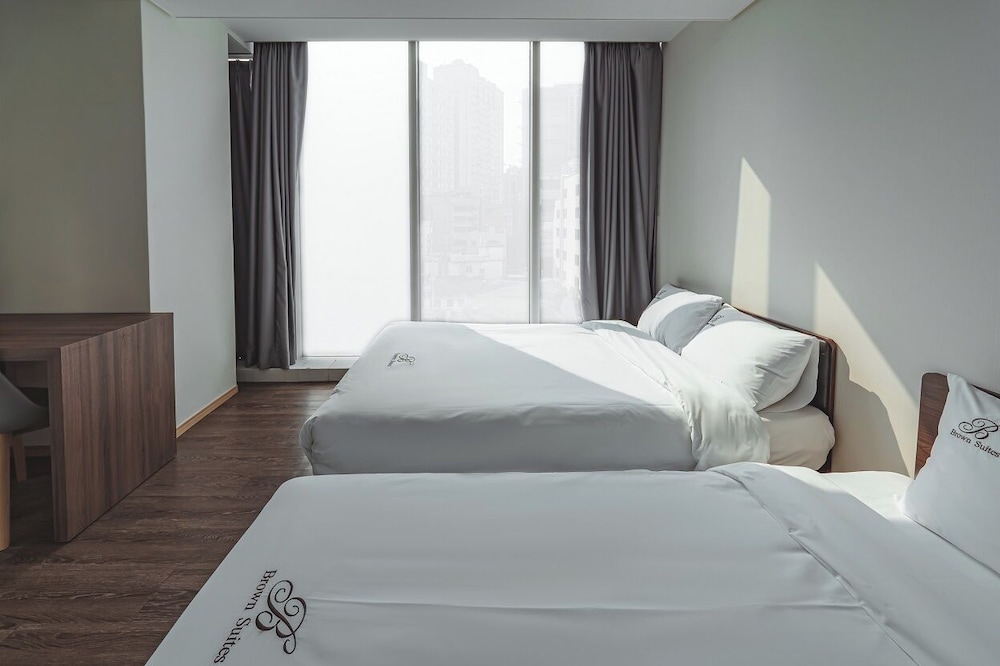 Family Twin Room - Photo 2
