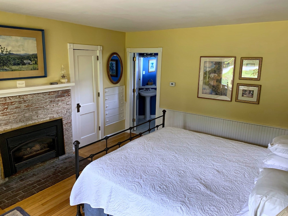 Deluxe Room (Profile) photo 1