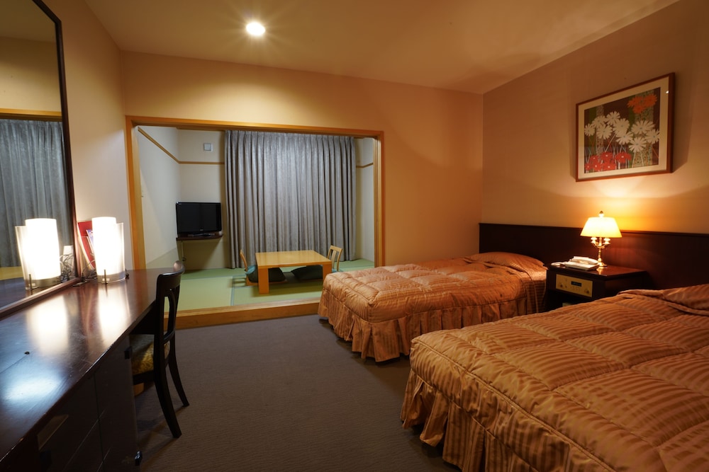 Room, Non Smoking (Run of House) - Photo 1