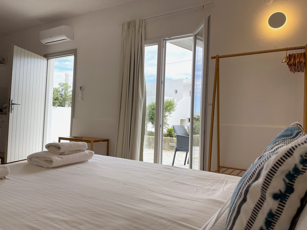 Flatlet, Groundfloor, Village View
