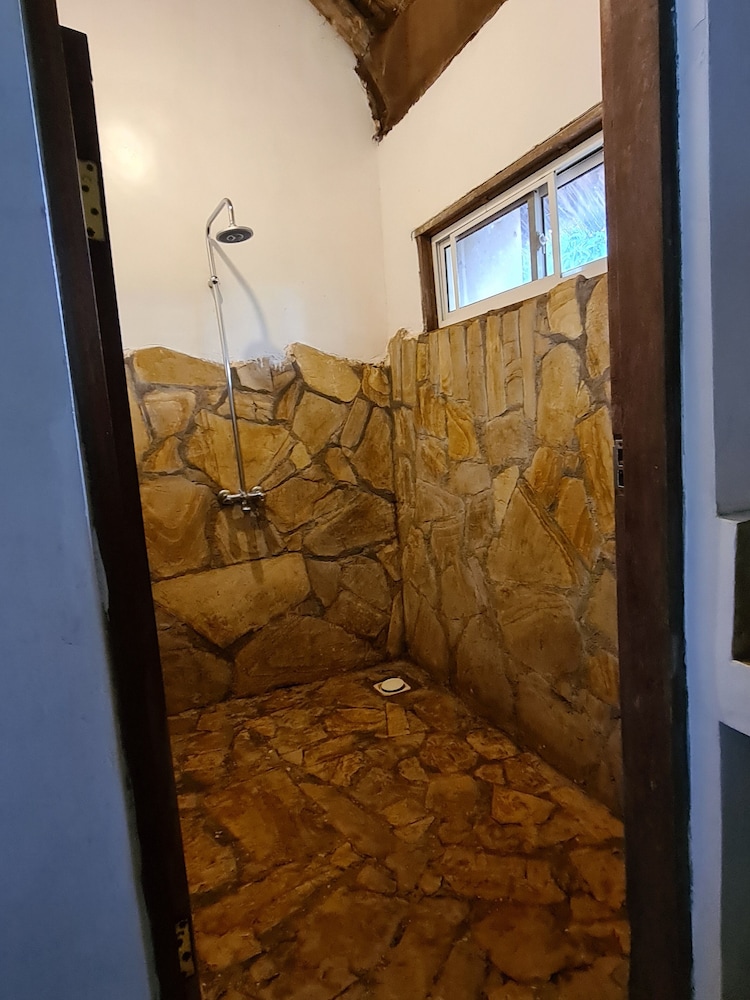Standard Triple Room, Ensuite - Photo 4