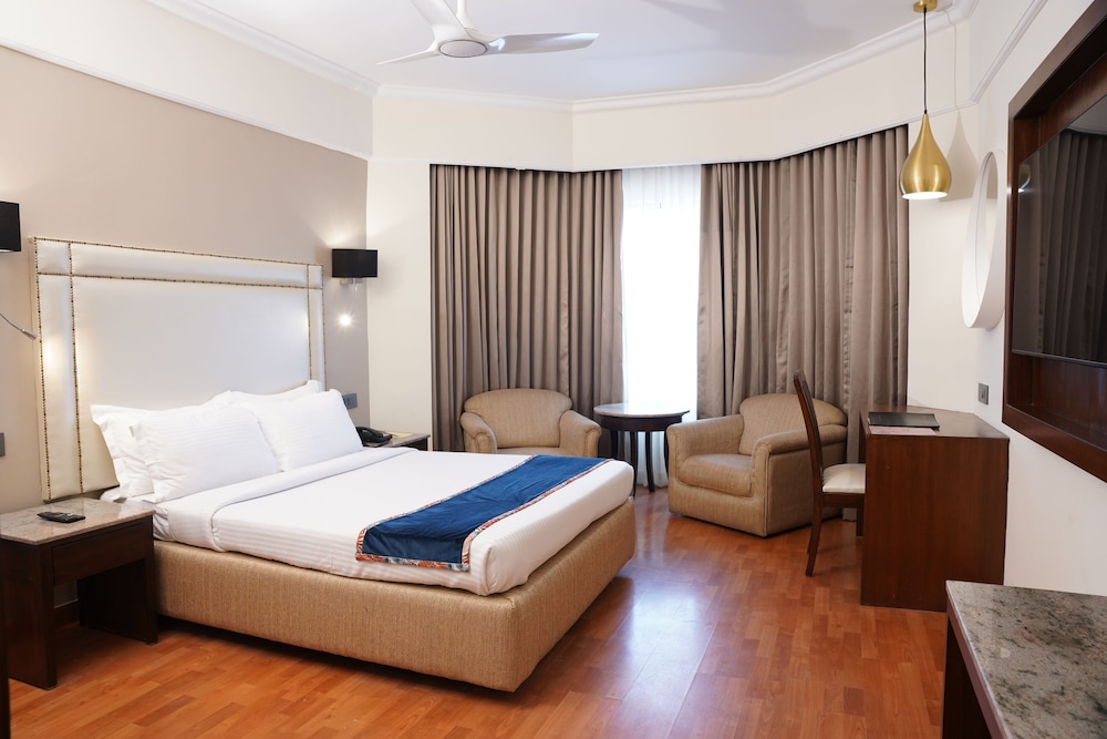 Katriya Superior Suite - Photo 2
