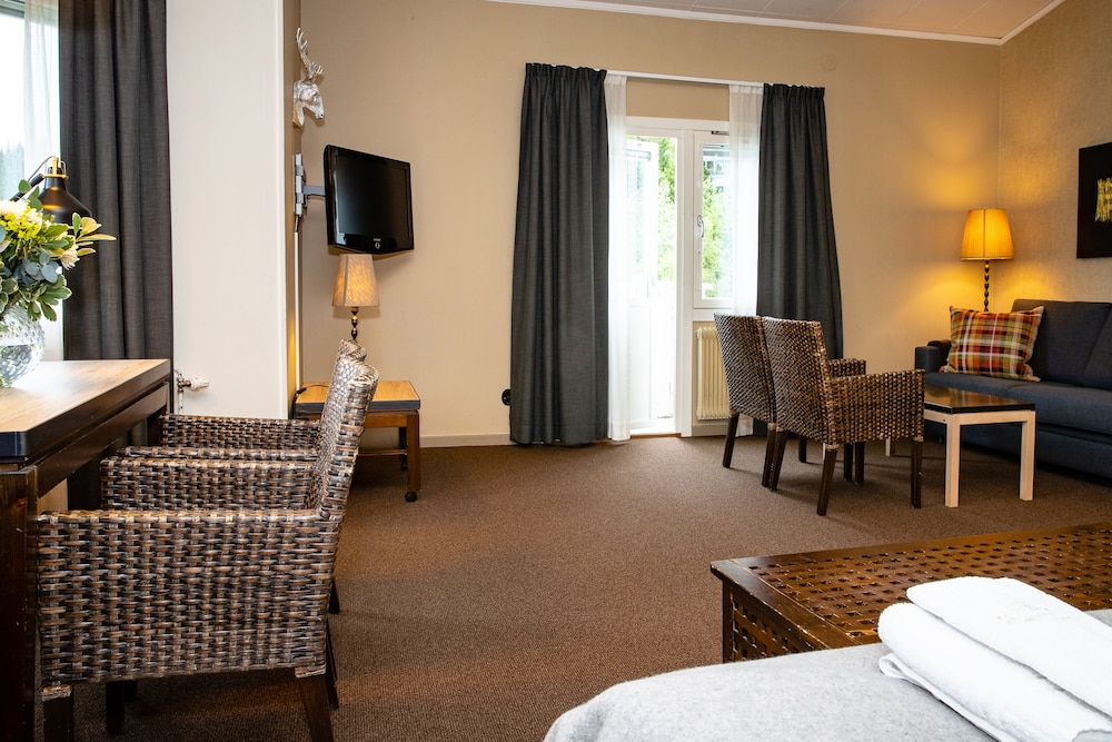 Deluxe Double or Twin Room, Lake View photo 1