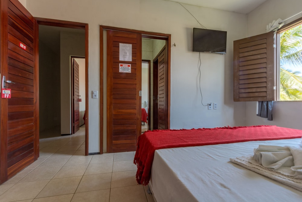 Standard Quadruple Room, Pool View photo 1