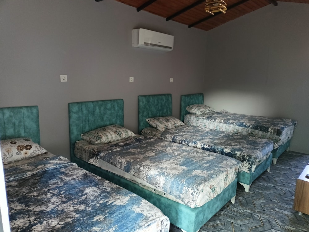 Classic Quadruple Room photo 1