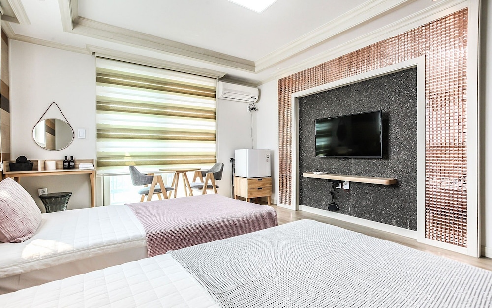 Room (Mountain Twin Couple Room) photo 1