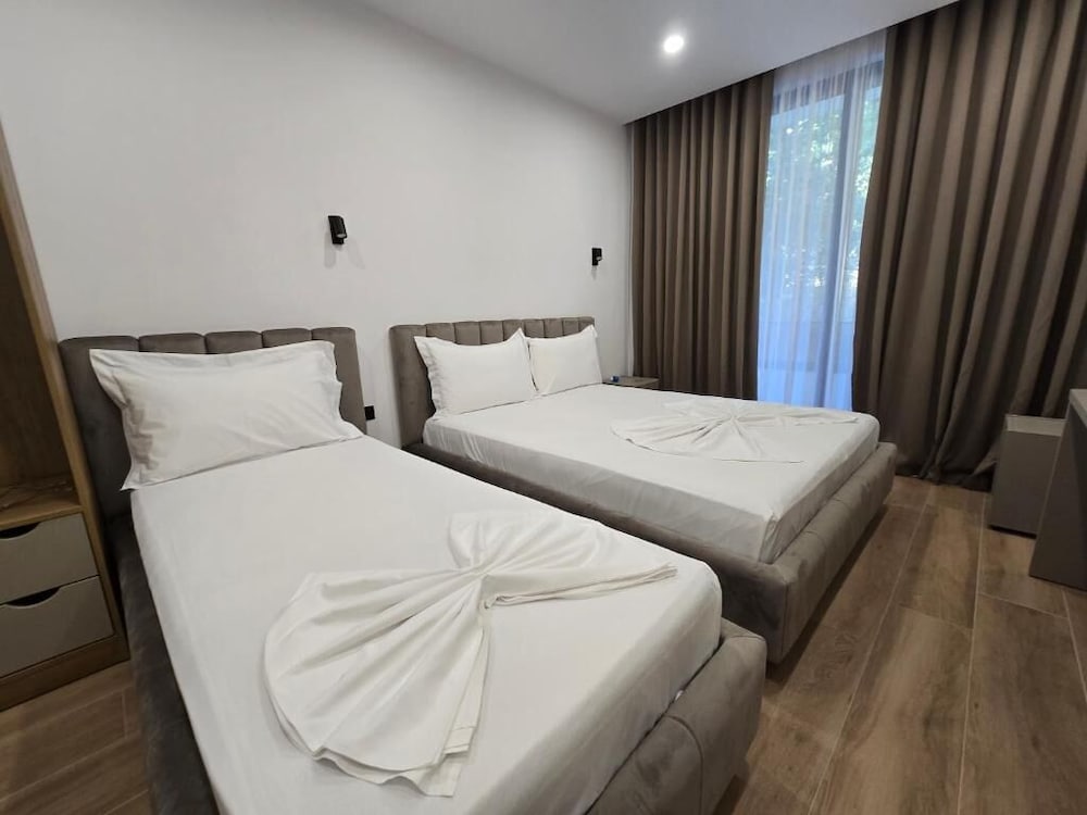 Triple Room, Mountain View