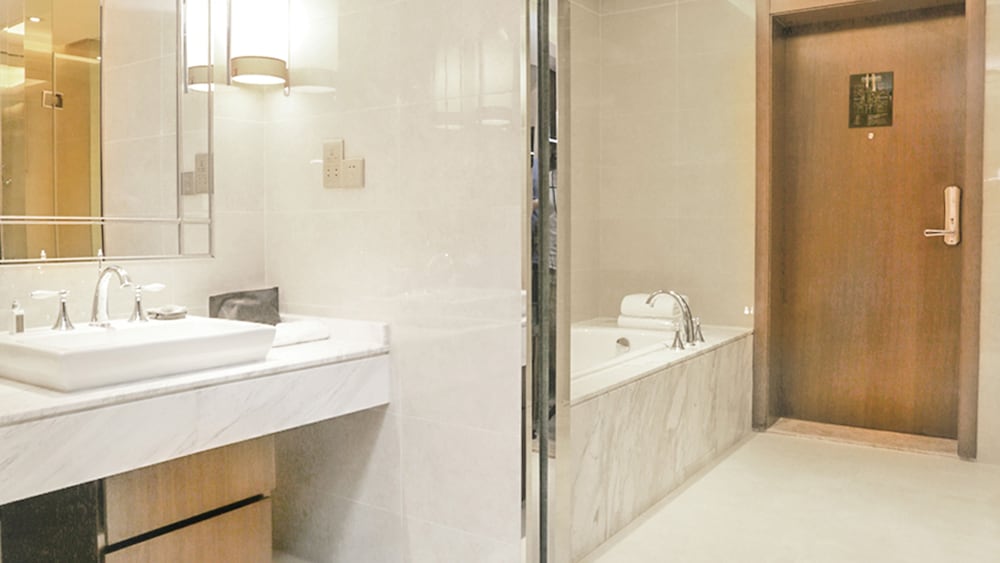 Executive Suite photo 2
