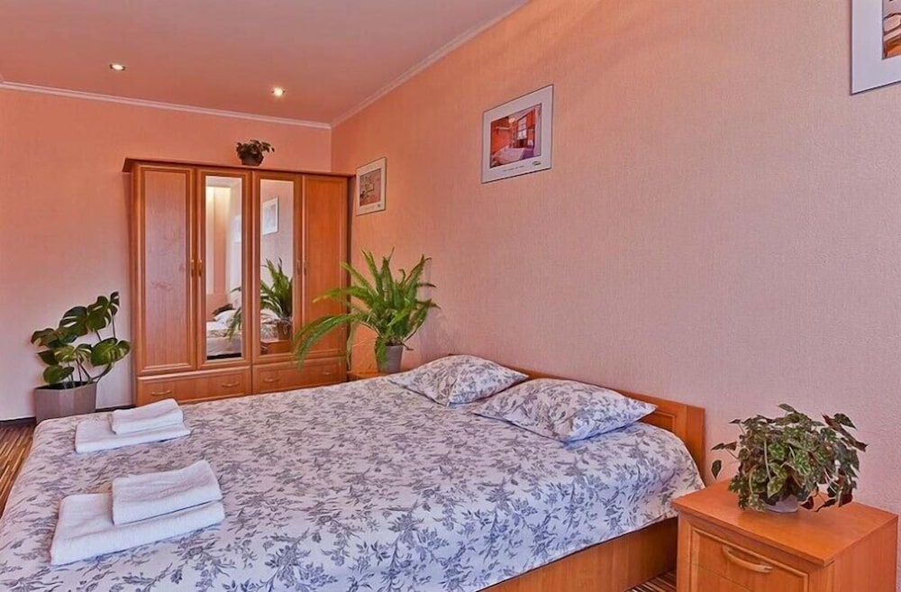Apartment, 1 Bedroom (Nezavisimosti, 52) photo 2
