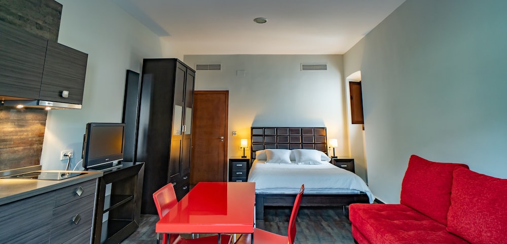 Standard Studio, 1 Bedroom, Kitchen - Photo 15