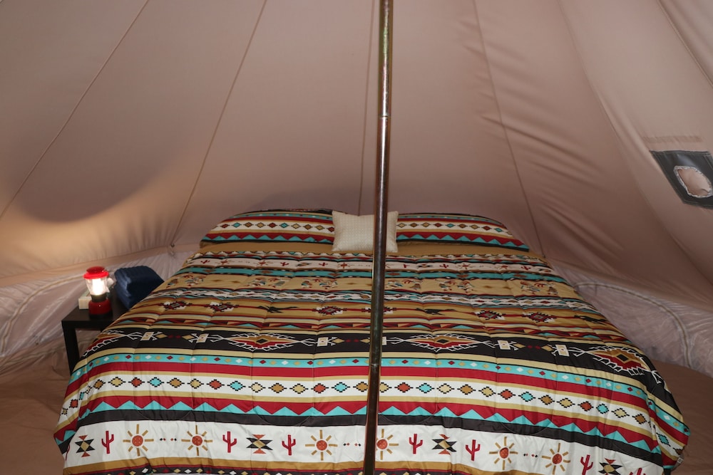 Deluxe Tent, 1 King Bed, Mountain View, Mountainside photo 3