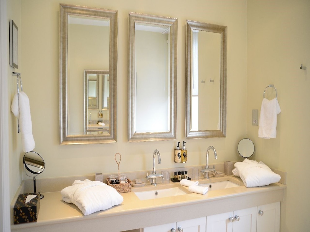 Deluxe Suite, Ensuite (Studio Suite) photo 3