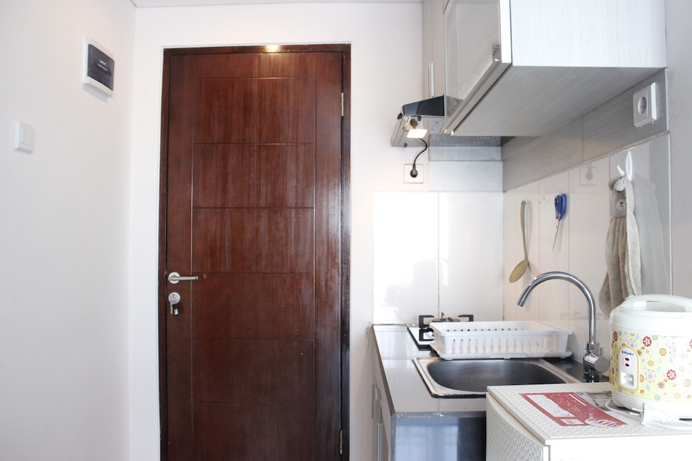 Room - Photo 2