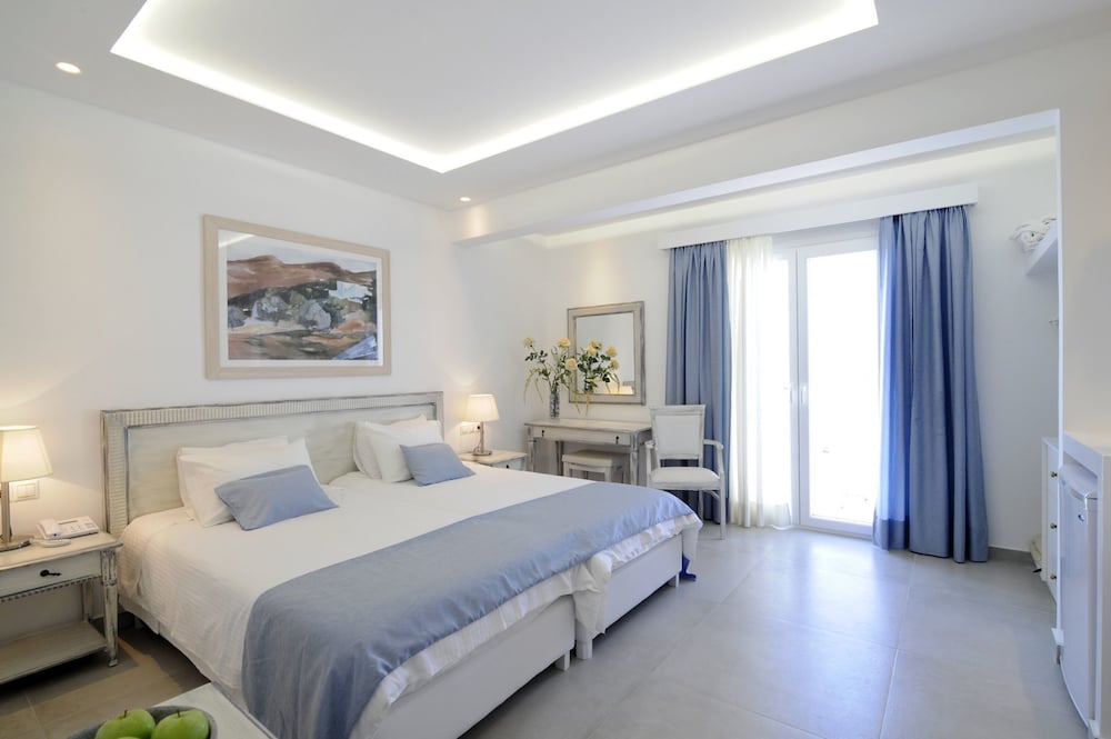 Double or Twin Room, Sea View photo 2