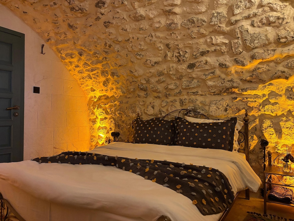 Standard Double Room, Courtyard View photo 1