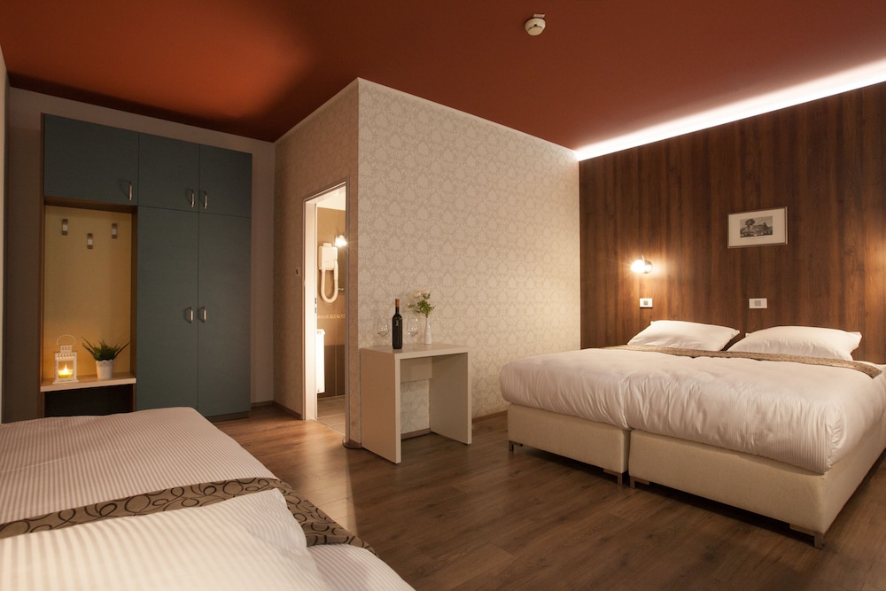 Triple Room - Photo 4