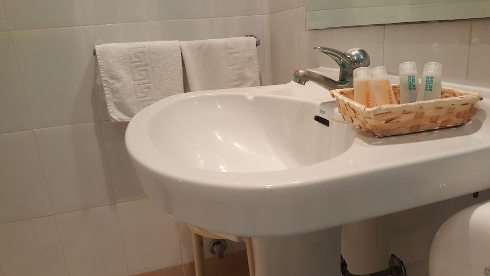 Standard Single Room photo 2