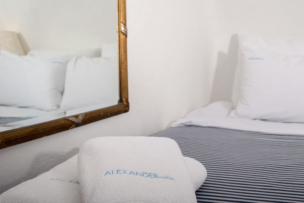 Honeymoon Suite, Hot Tub