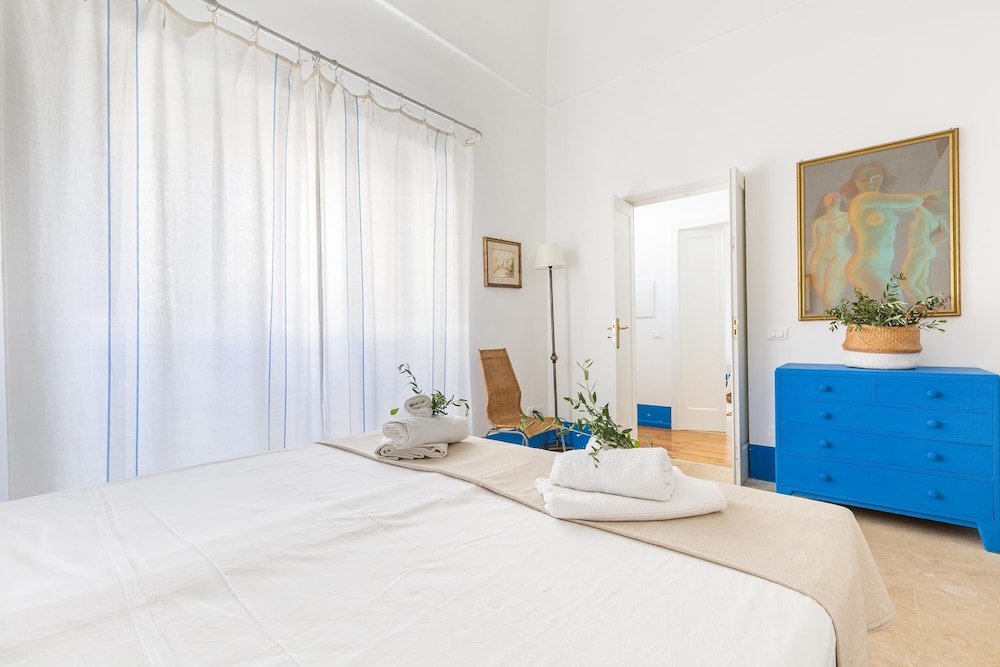 Villa photo 2