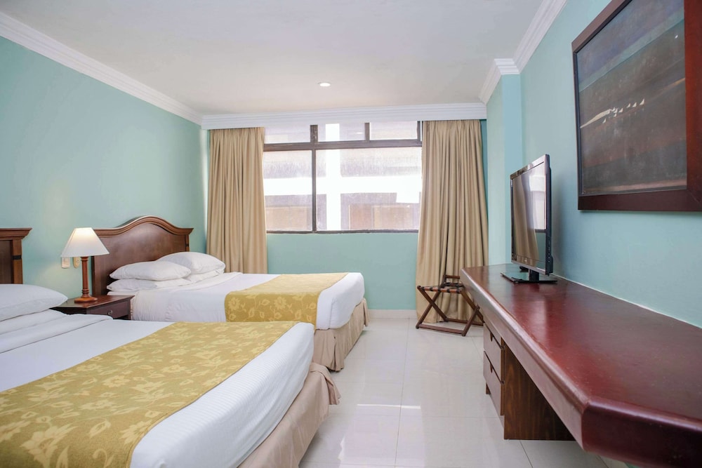 Premium Room, 2 Double Beds, Non Smoking (Family Room) - Photo 3