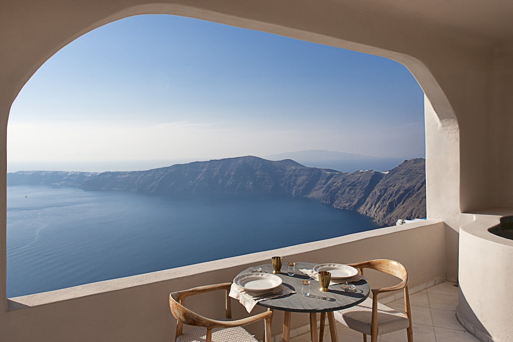 Superior Suite, Hot Tub, Caldera View - Photo 8