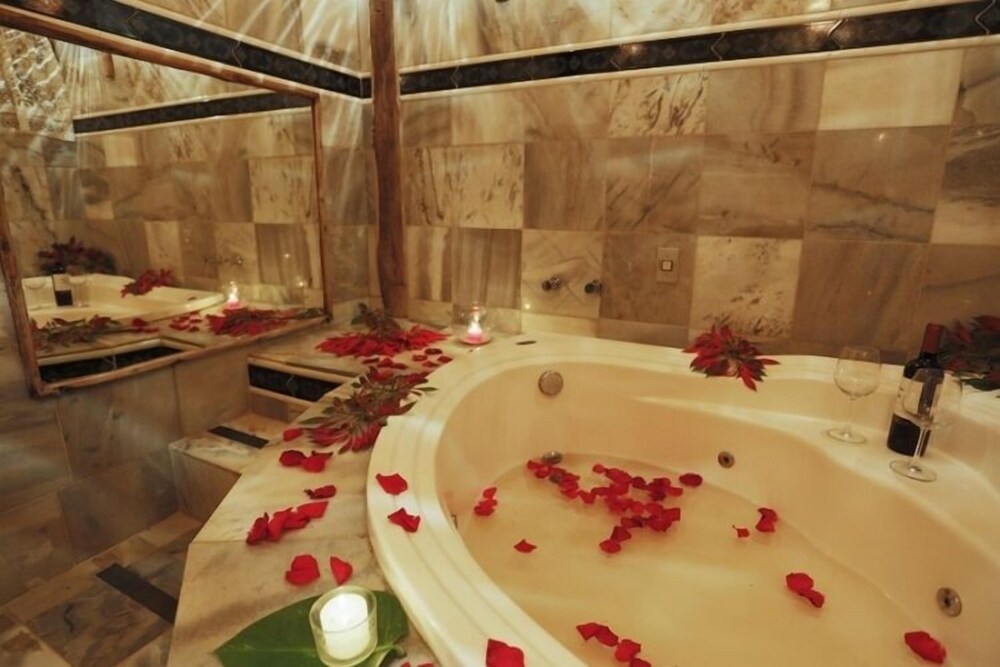 Royal Suite photo 3