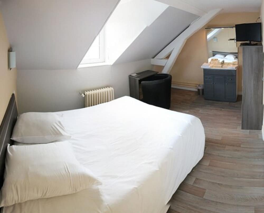 Double Room, Shared Bathroom