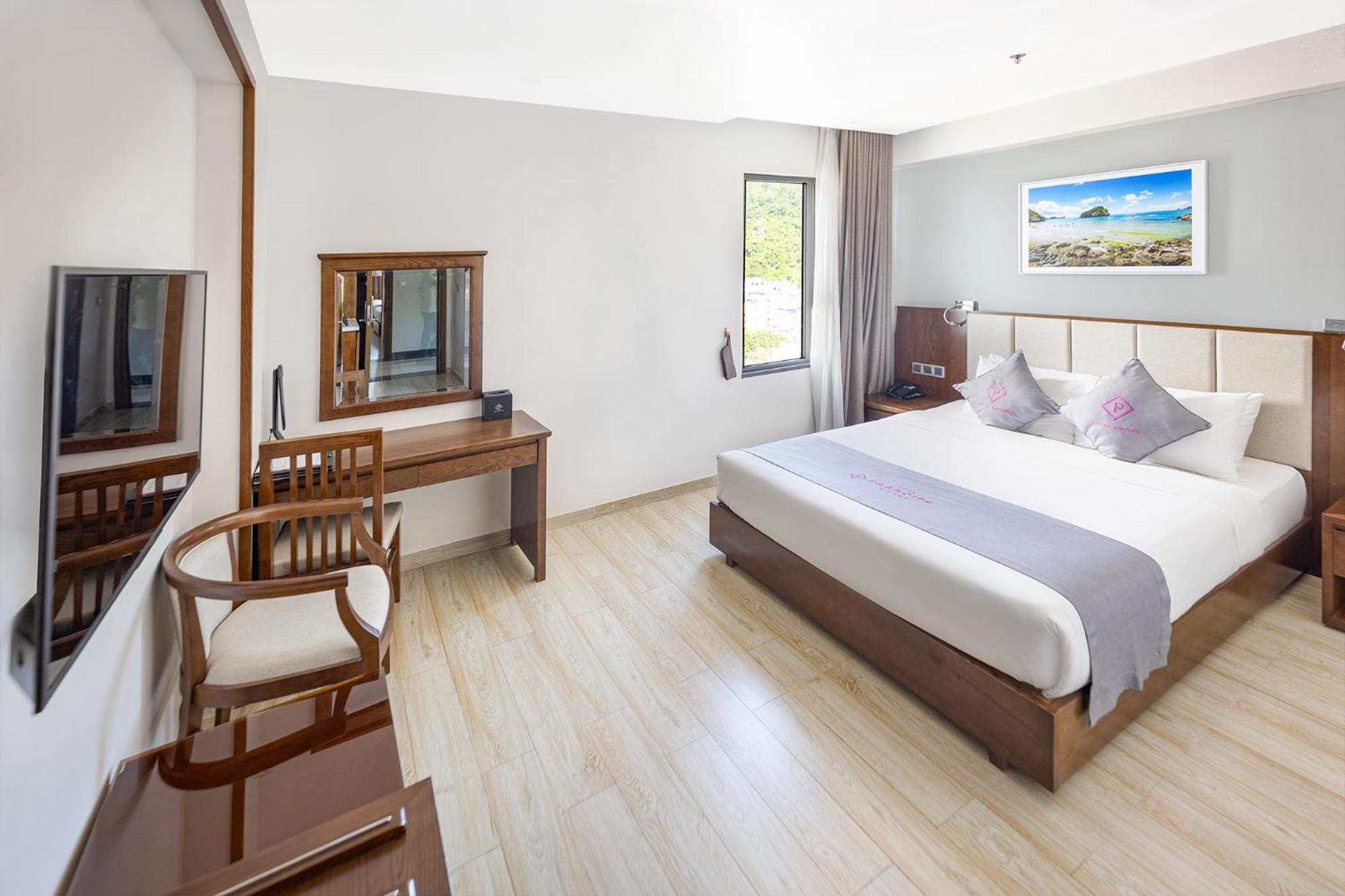 Queen Room