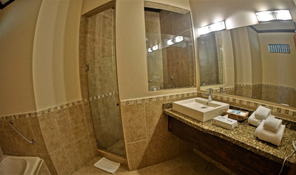 Family Suite - Photo 3