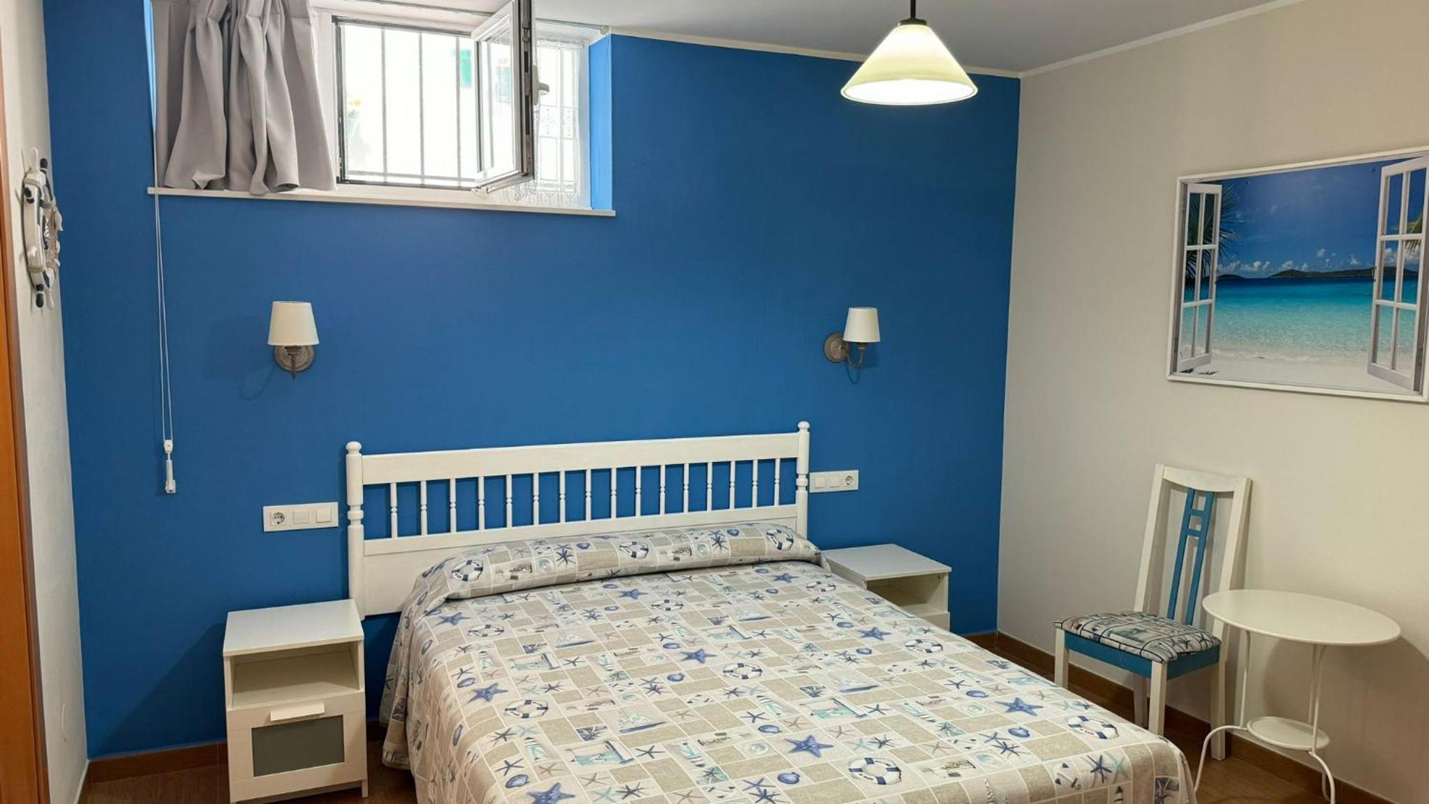 Double or Twin Room with Private Bathroom photo 3