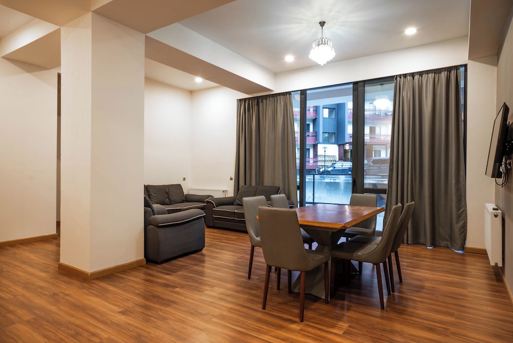 Two-Bedroom Suite - Photo 6